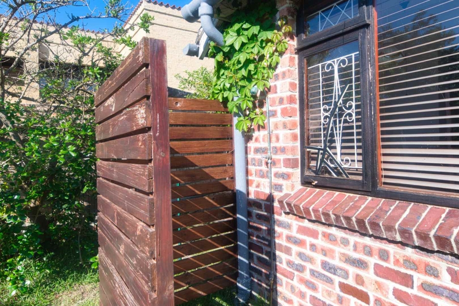 4 Bedroom Property for Sale in Westcliff Western Cape